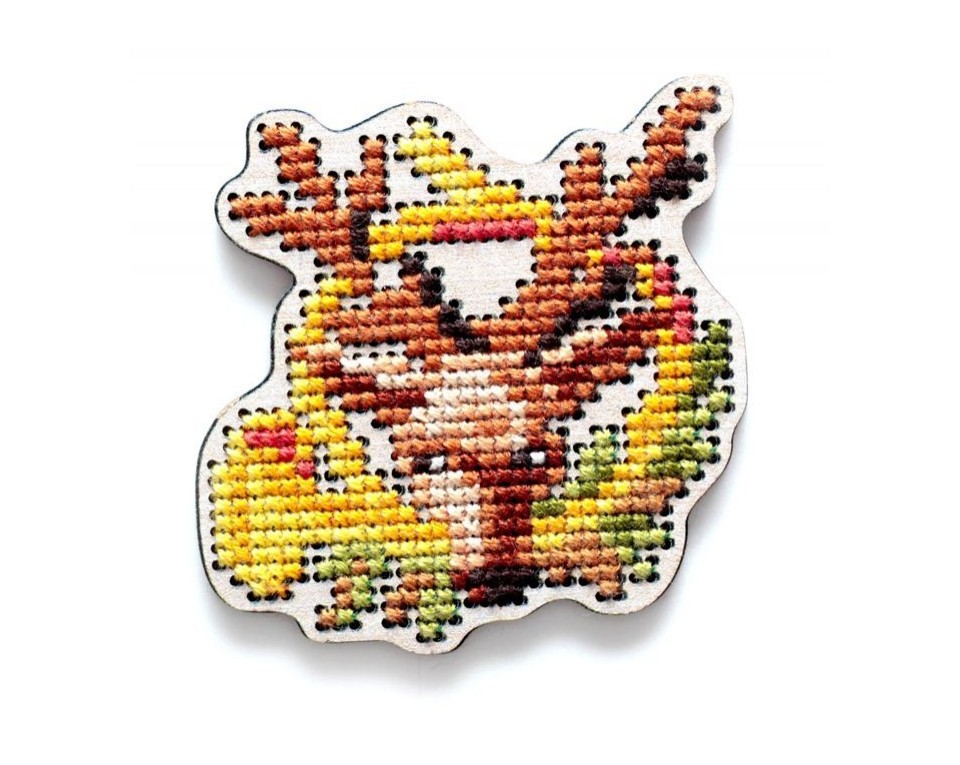 Cross-stitch kit with perforated wooden form, Article: EHW033