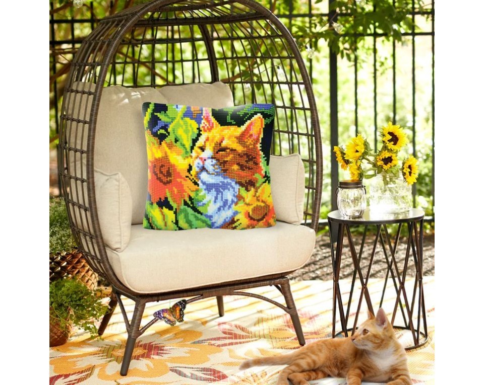 Cat in sunflowers, Article: 5 502