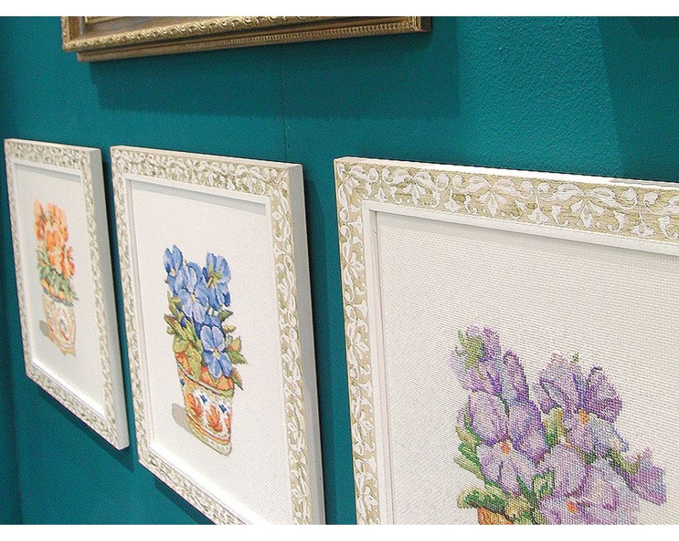 Cross-Stitch Kit "Red violets", Article: C189