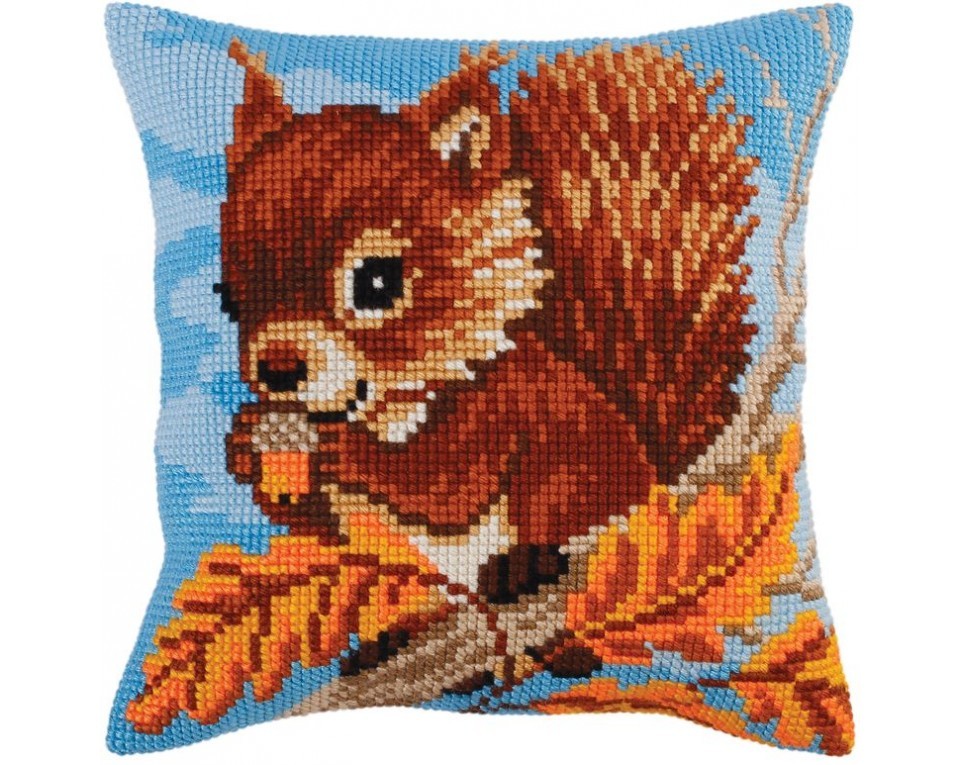 Squirrel with a nut, Article: 5 270