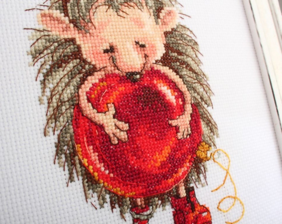 Cross-stitch kit "Hedgehog trying on the shoes", Article: C270